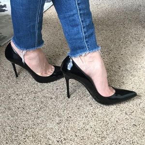 Classic Black Stuart Weitzman Pumps